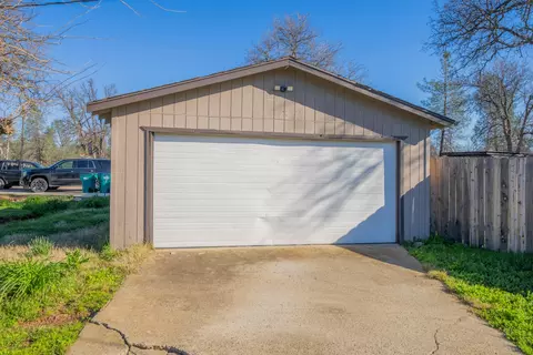 12161 Randolph Rd, Redding, CA 96003 photo 5