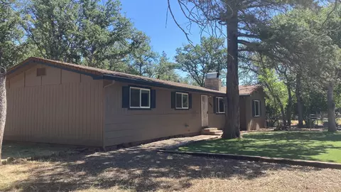 39896 Pumice Dr, Cassel, CA 96016 photo 4