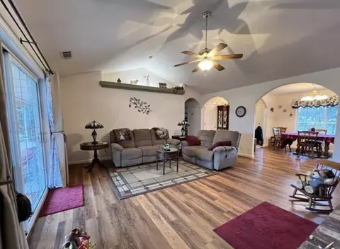 13885 Trinity Ave, Red Bluff, CA 96080 photo 4