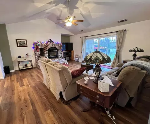 13885 Trinity Ave, Red Bluff, CA 96080 photo 3