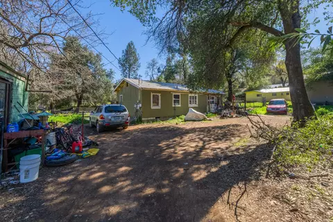 18513 Lloyd Ln, Anderson, CA 96007