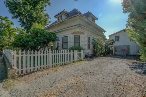 1021 Lincoln St, Red Bluff, CA 96080 photo 3