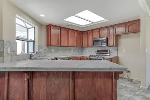 2819 Dawnridge Dr, Redding, CA 96001 photo 13