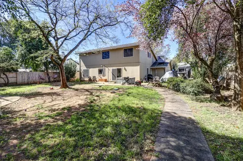 4241 Pasatiempo Ct, Redding, CA 96002 photo 32