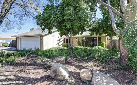 4241 Pasatiempo Ct, Redding, CA 96002 photo 2