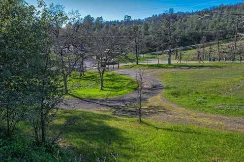 14329 Moss Dr, Redding, CA 96003 photo 53