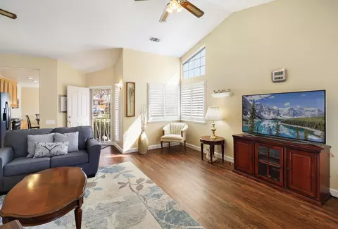 Living - 152 Yolla Bolly Trl, Redding, CA 96003 photo 3 of 4