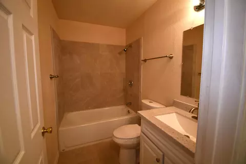 Bath - 37466 Oak View St, Burney, CA 96013 photo 4 of 4