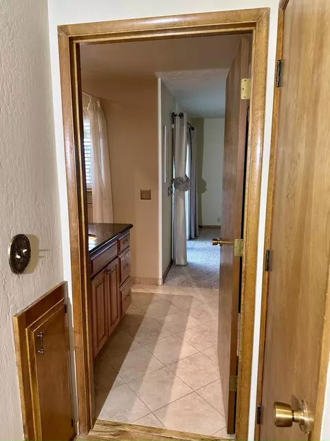 Bath - 4243 Frances Dr, Redding, CA 96001 photo 3 of 5