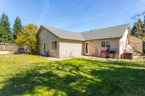 Exterior - 1112 River Ridge Dr, Redding, CA 96003 photo 3 of 6