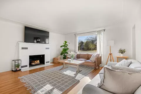 Living - 2095 Canal Dr, Redding, CA 96001 photo 3 of 6