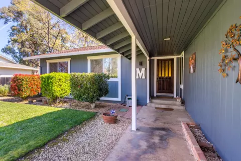 7037 Hermosa Way, Redding, CA 96002 photo 2