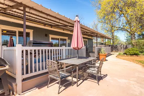 7037 Hermosa Way, Redding, CA 96002 photo 18