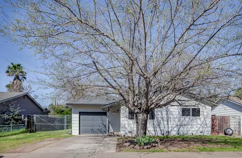 Exterior - 2380 Nebula St, Redding, CA 96002 photo 2 of 7