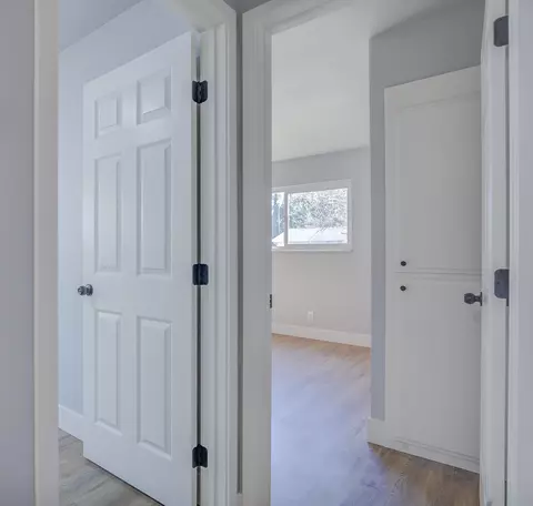 Entry Way - 2380 Nebula St, Redding, CA 96002 photo 1 of 2