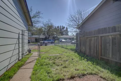 Exterior - 2380 Nebula St, Redding, CA 96002 photo 4 of 7