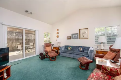 1150 Palacio Dr, Redding, CA 96003 photo 3