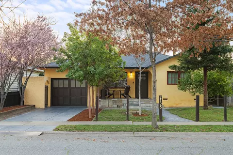 2125 Garden Ave, Redding, CA 96001