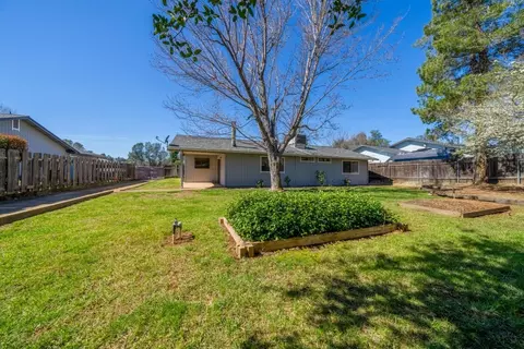 Exterior - 1051 Oakmont Dr, Redding, CA 96003 photo 11 of 14
