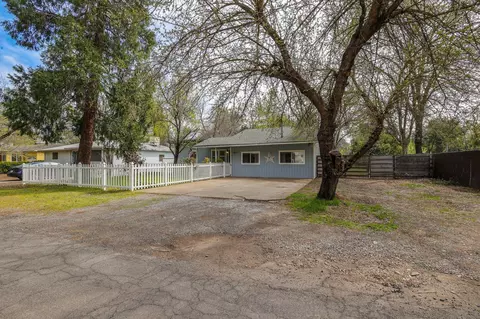 20577 Sunset Ln, Redding, CA 96002 photo 2