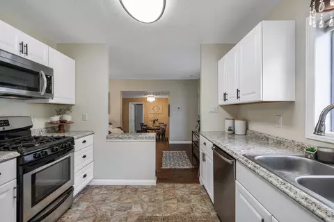 20577 Sunset Ln, Redding, CA 96002 photo 1