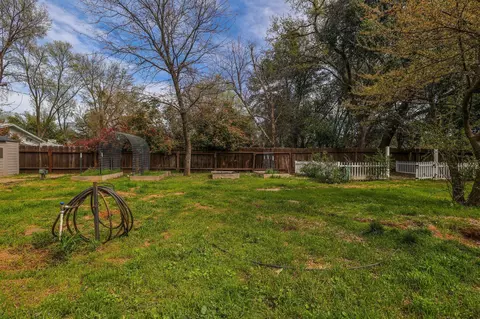 20577 Sunset Ln, Redding, CA 96002 photo 40