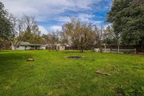 20577 Sunset Ln, Redding, CA 96002 photo 3