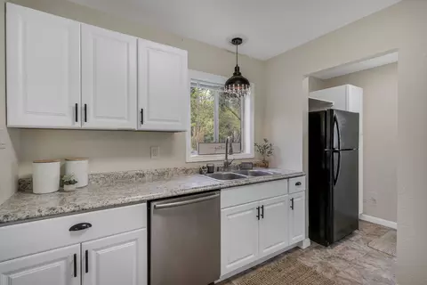 20577 Sunset Ln, Redding, CA 96002 photo 25