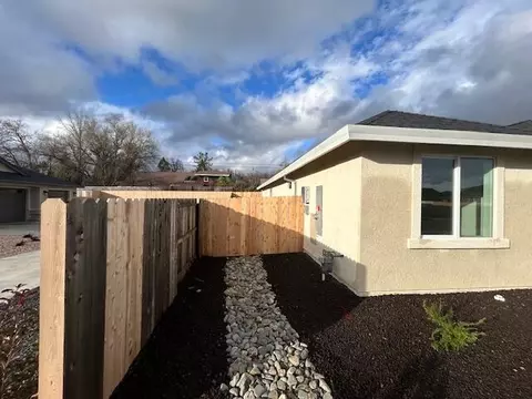 Exterior - 3400 Federer Pkwy, Redding, CA 96002 photo 3 of 7