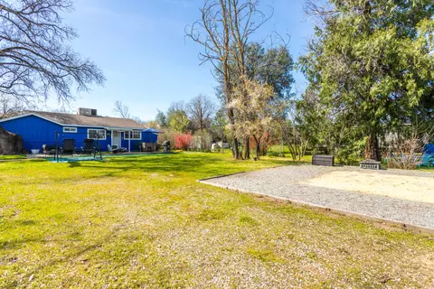 Exterior - 20274 Old Alturas Rd, Redding, CA 96003 photo 5 of 7