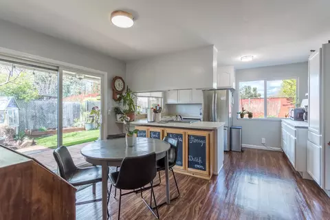 2356 Venus Way, Redding, CA 96002 photo 9
