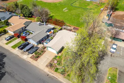 2356 Venus Way, Redding, CA 96002 photo 4