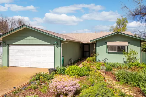 2356 Venus Way, Redding, CA 96002