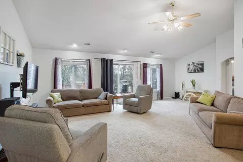 Living - 2007 Hope Ln, Redding, CA 96003 photo 1 of 2