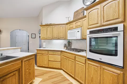 Kitchen - 2007 Hope Ln, Redding, CA 96003 photo 1 of 3