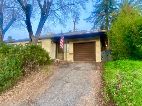 1107 A St, Redding, CA 96002 photo 2