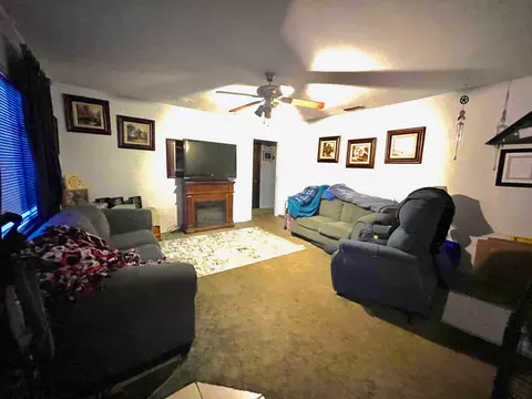1107 A St, Redding, CA 96002 photo 4