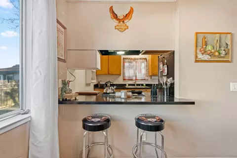 Kitchen - 2555 Holly St, Anderson, CA 96007 photo 2 of 5