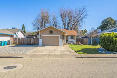 Exterior - 2555 Holly St, Anderson, CA 96007 photo 5 of 14