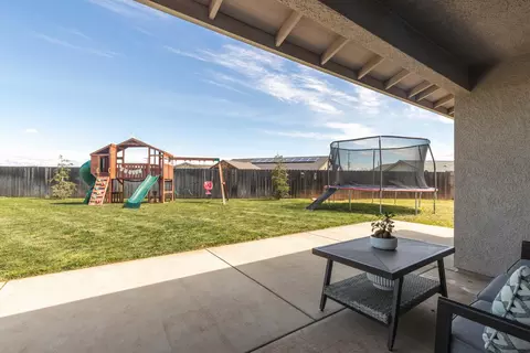 Exterior - 775 Larie Ln, Red Bluff, CA 96080 photo 4 of 5