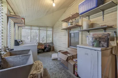 Bath - 620 Lincoln St, Red Bluff, CA 96080 photo 1 of 3