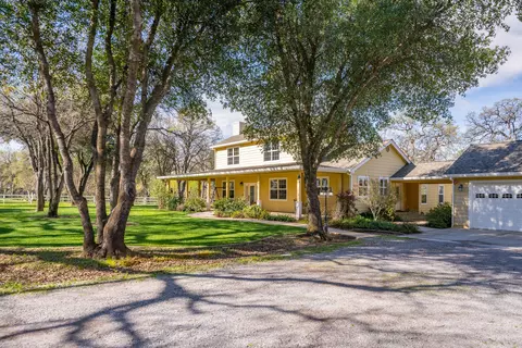 19205 Country Hills Dr, Cottonwood, CA 96022