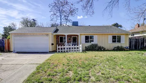 615 Lincoln St, Redding, CA 96001 photo 1
