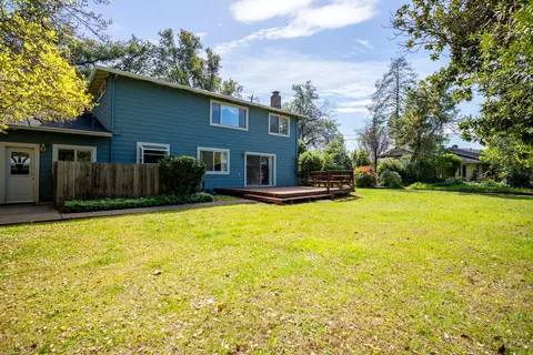 Exterior - 530 Joaquin Ave, Redding, CA 96002 photo 6 of 9