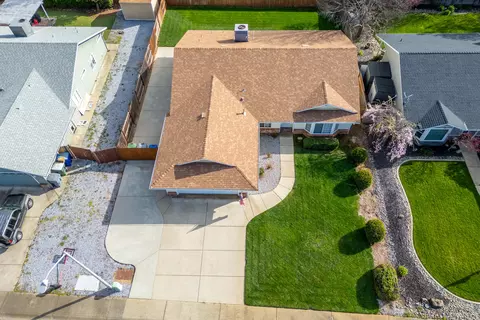 Exterior - 2473 Maywood Ln, Redding, CA 96003 photo 9 of 9