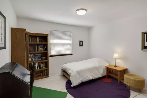 Bedroom - 8476 Rocklin Way, Redding, CA 96001 photo 8 of 11