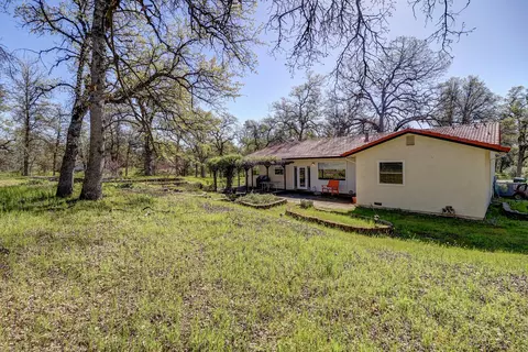 Exterior - 8476 Rocklin Way, Redding, CA 96001 photo 5 of 17