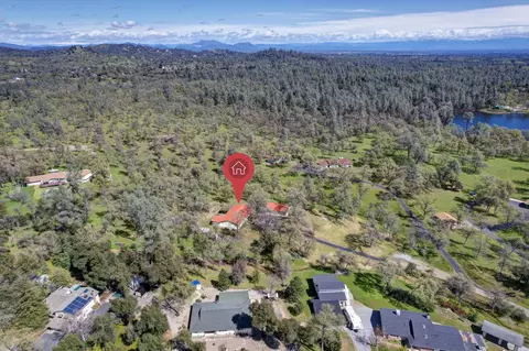 View/Area - 8476 Rocklin Way, Redding, CA 96001 photo 6 of 7
