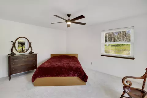 Bedroom - 8476 Rocklin Way, Redding, CA 96001 photo 3 of 11