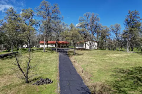 8476 Rocklin Way, Redding, CA 96001